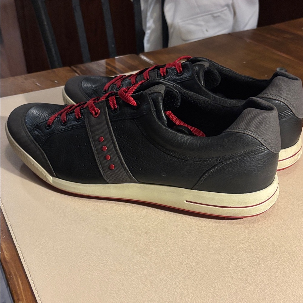Ecco Black Sneakers with Red Accents - Picture 2 of 10